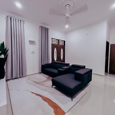 Ar-Rayyan 1 Homestay Кота-Бару Экстерьер фото